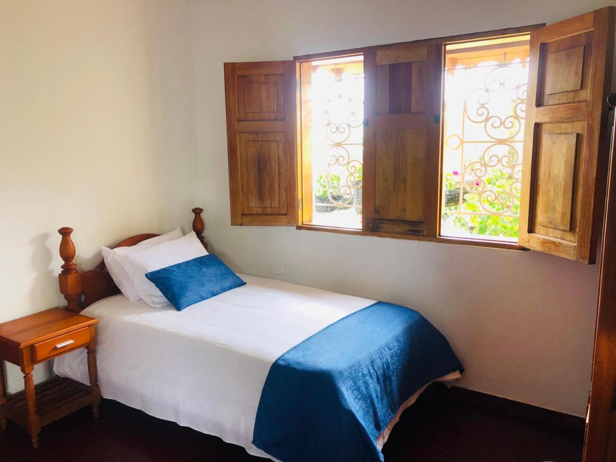 Castillo De Cascadas Finca Hotel Salamina エクステリア 写真