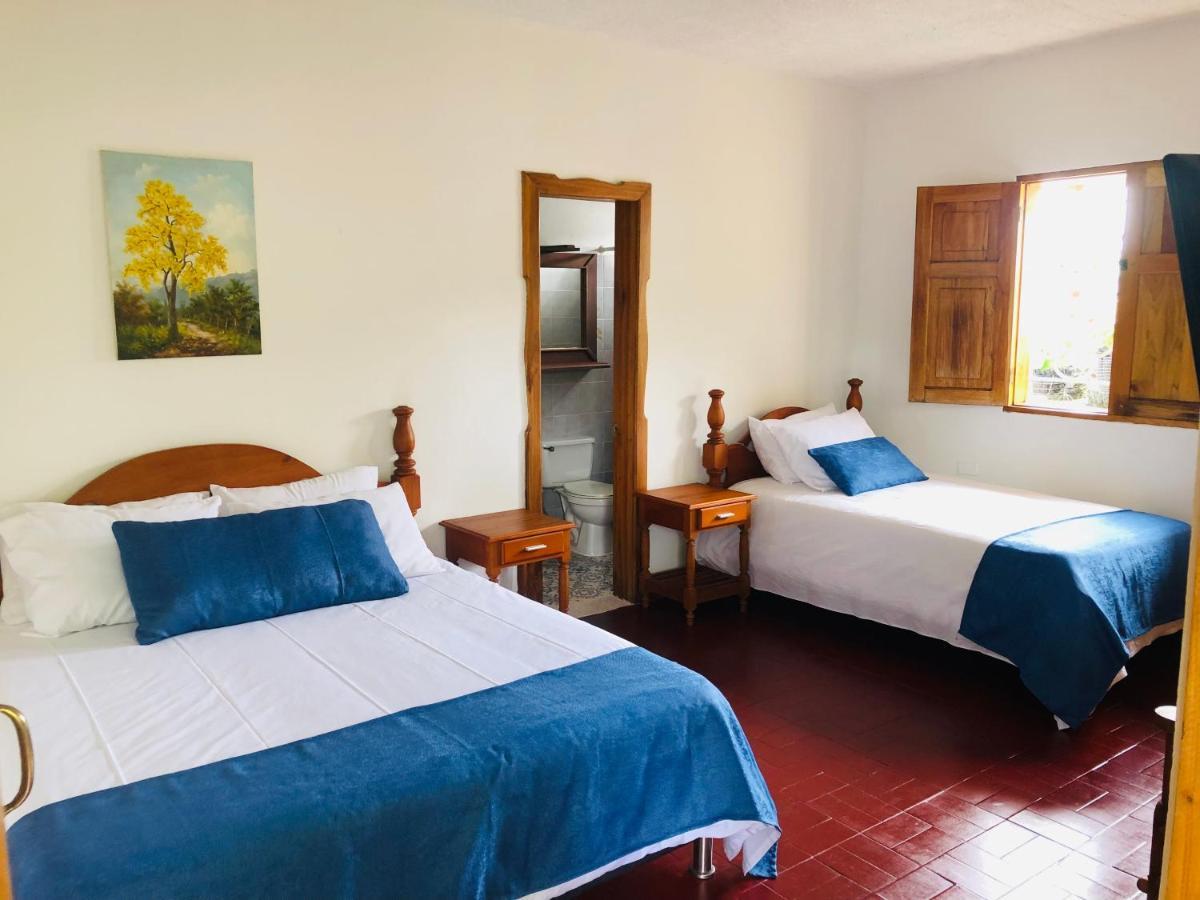 Castillo De Cascadas Finca Hotel Salamina エクステリア 写真