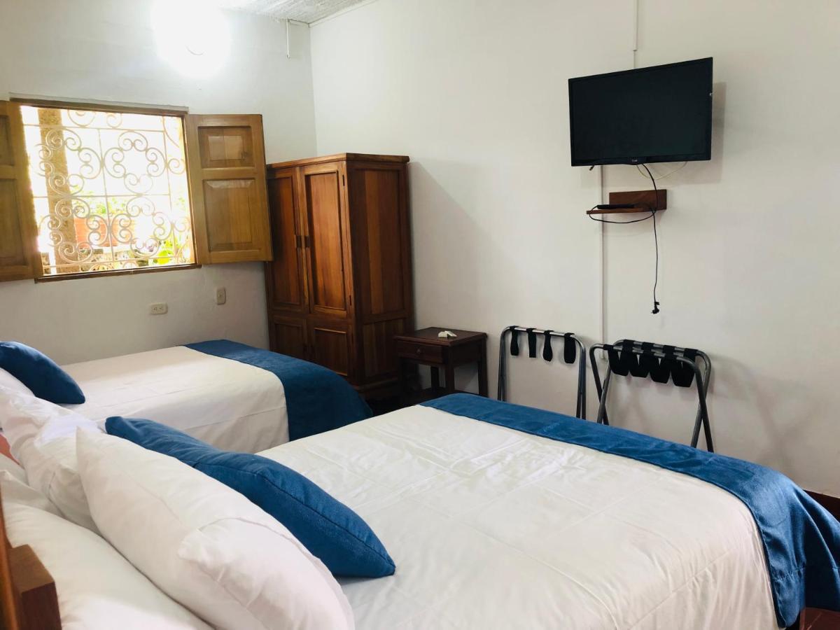 Castillo De Cascadas Finca Hotel Salamina エクステリア 写真