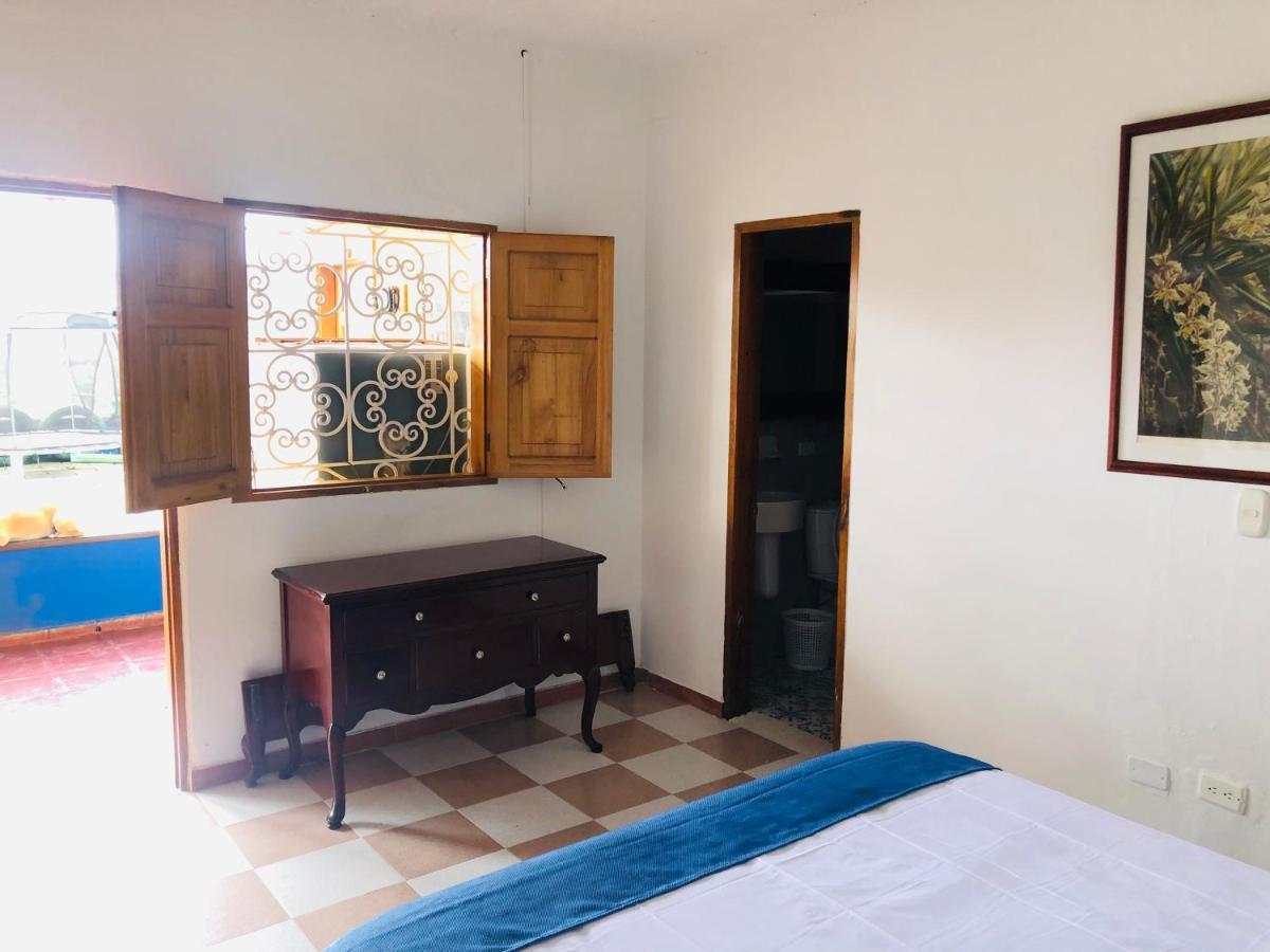 Castillo De Cascadas Finca Hotel Salamina エクステリア 写真