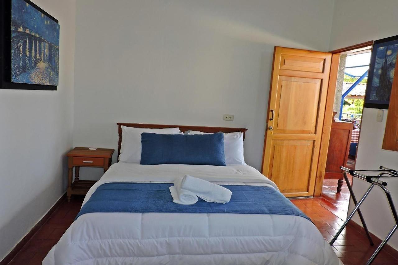 Castillo De Cascadas Finca Hotel Salamina エクステリア 写真