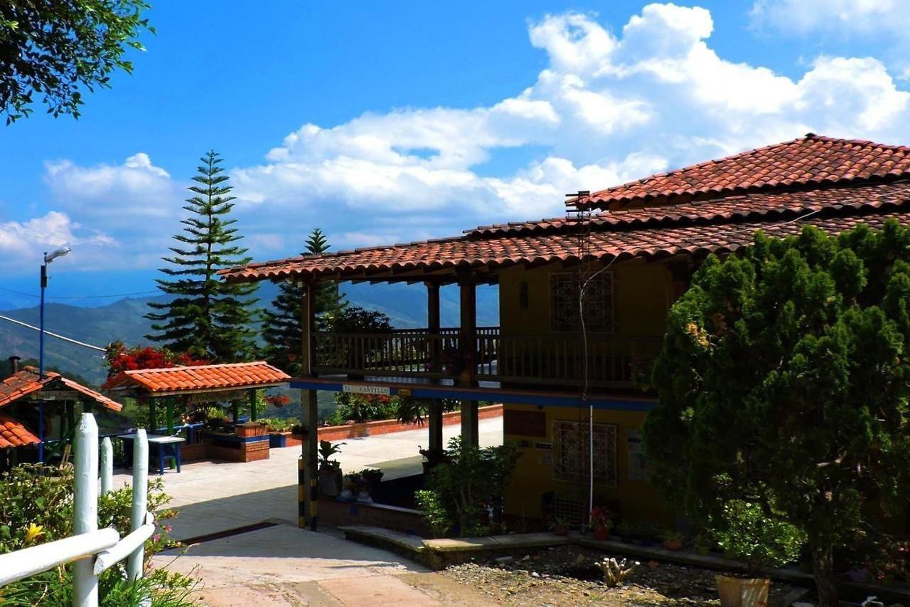 Castillo De Cascadas Finca Hotel Salamina エクステリア 写真